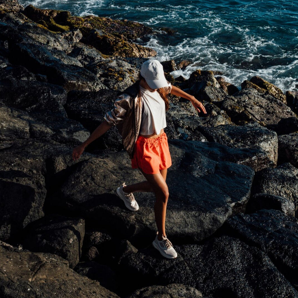 Makiki  -  White Sand / Tapa